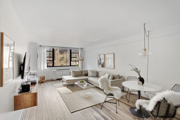 Nice Stay | Columbus Circle | 15E