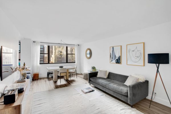 Nice Stay | Columbus Circle | 14E